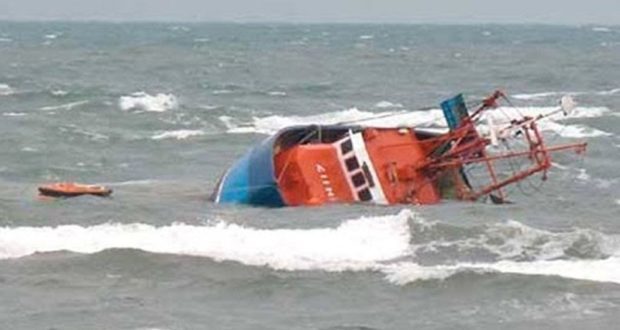 trawler sinking in Chandpur
